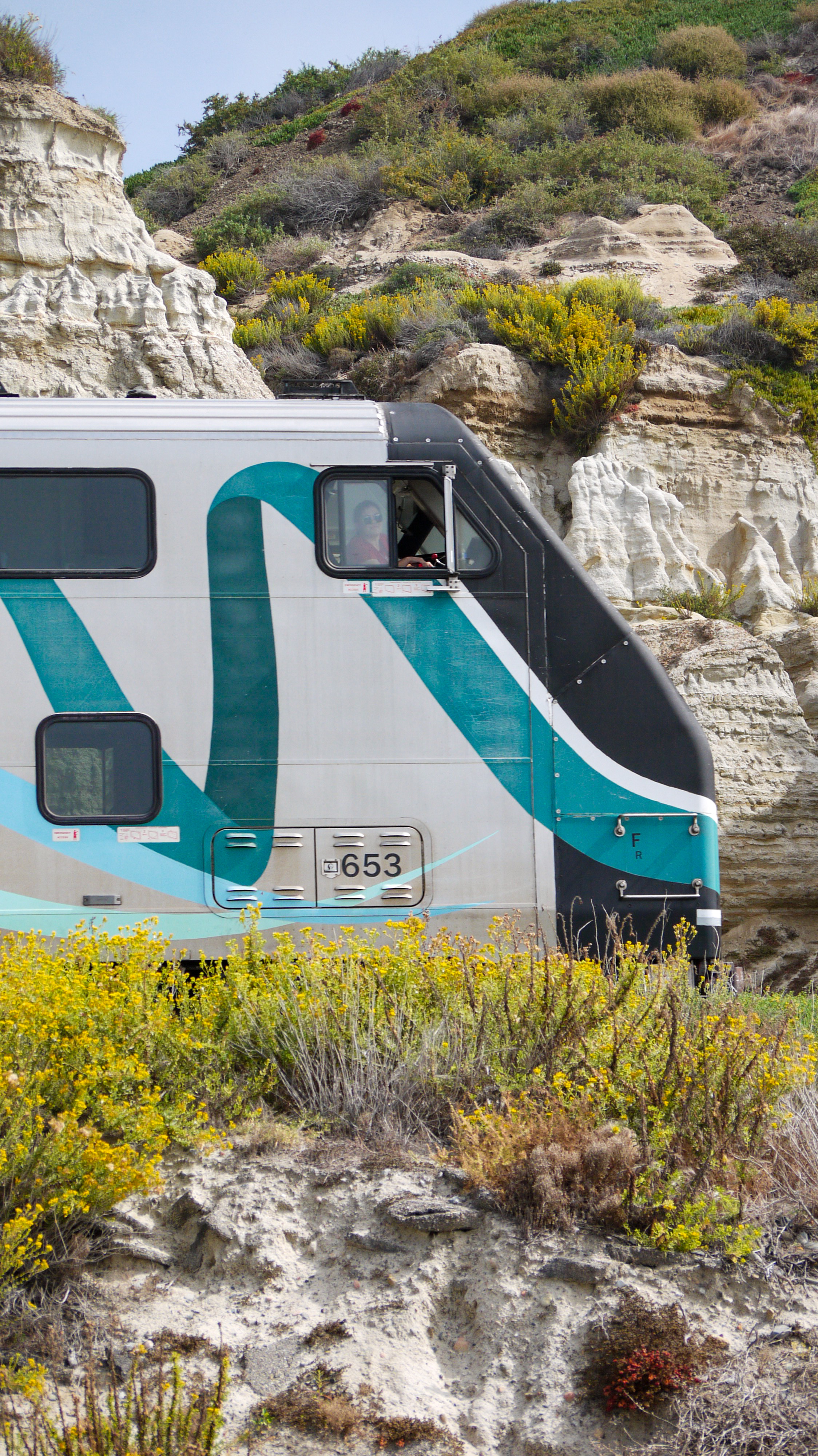 海千山千會 UNHALFDRAWING タビ鉄 750 海千山千會 UNHALFDRAWING タビ鉄 750 1280px-